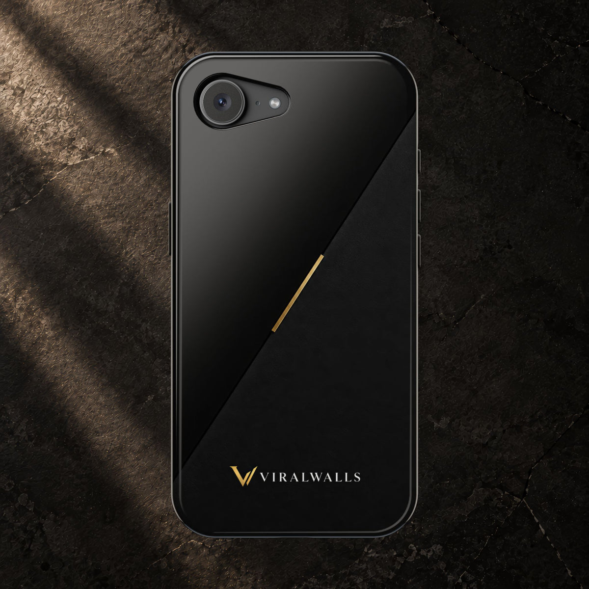 Obsidian Divide — iPhone / Samsung Case